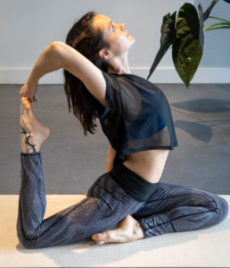 Alexandra Portail Professeure de Yoga